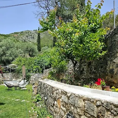 Studio Artik Retreat 5 * Himare